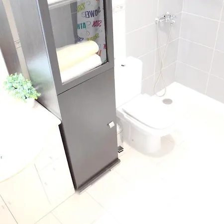 Apartment With 2 Bedrooms In Funchal With Wonderful Sea View Furnished Garden And Wifi 8 Km From The Beach Funchal (Madeira)