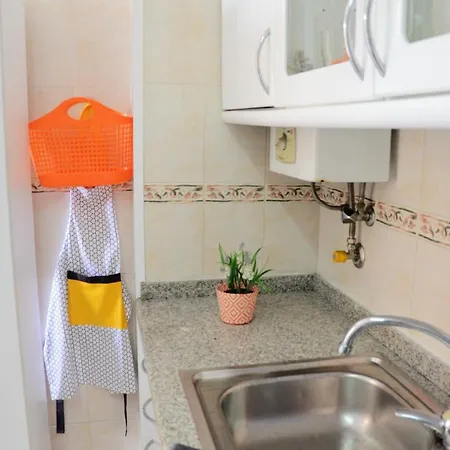 With 2 Bedrooms In Funchal With Wonderful Sea View Furnished Garden And Wifi 8 Km From The Beach Apartment Funchal (Madeira)