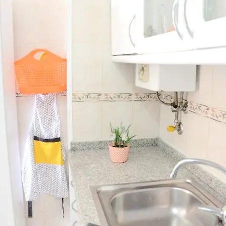 With 2 Bedrooms In Funchal With Wonderful Sea View Furnished Garden And Wifi 8 Km From The Beach Apartment Funchal (Madeira)