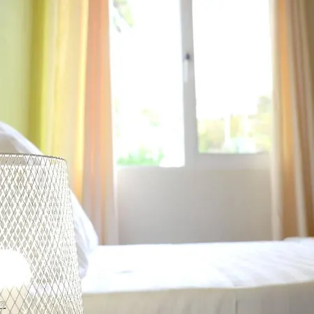 With 2 Bedrooms In Funchal With Wonderful Sea View Furnished Garden And Wifi 8 Km From The Beach Apartment