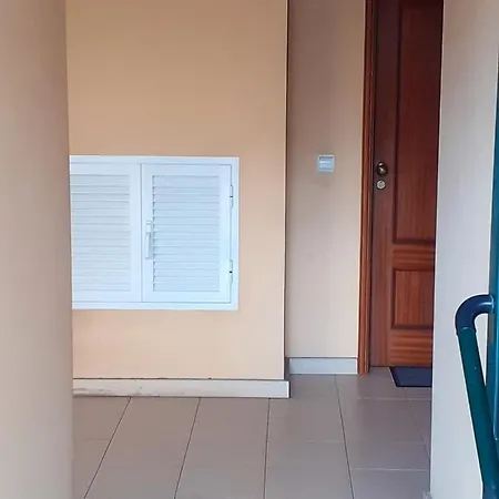 With 2 Bedrooms In Funchal With Wonderful Sea View Furnished Garden And Wifi 8 Km From The Beach *