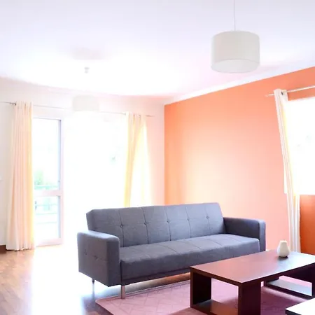 With 2 Bedrooms In Funchal With Wonderful Sea View Furnished Garden And Wifi 8 Km From The Beach * Funchal (Madeira)